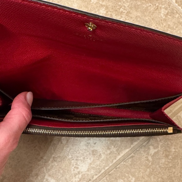 Louis Vuitton Brown Checkered Wallet with Red Accent - Picture 6 of 7